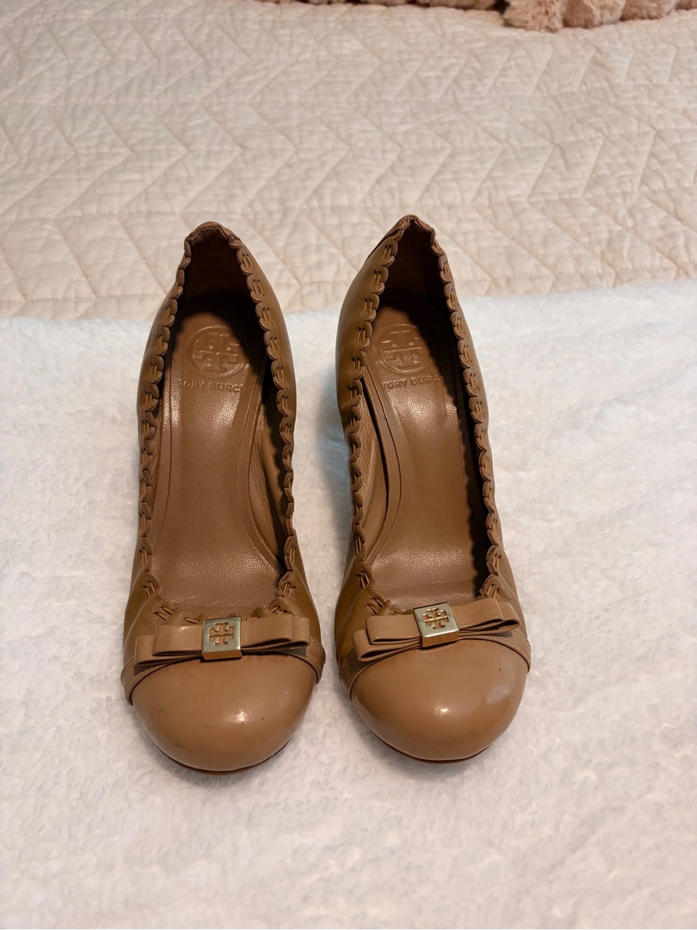 Tory Burch Tan Leather Bow-Trim Heels